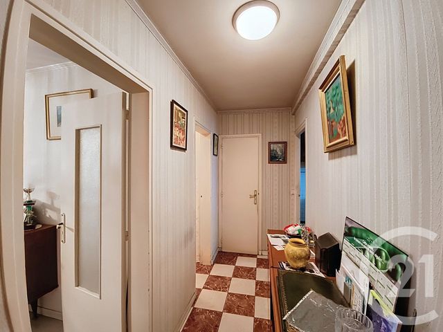 Afficher la photo en grand Appartement F2 à vendre - 2 pièces - 44,44 m2 - St Denis - 93 - ILE-DE-FRANCE