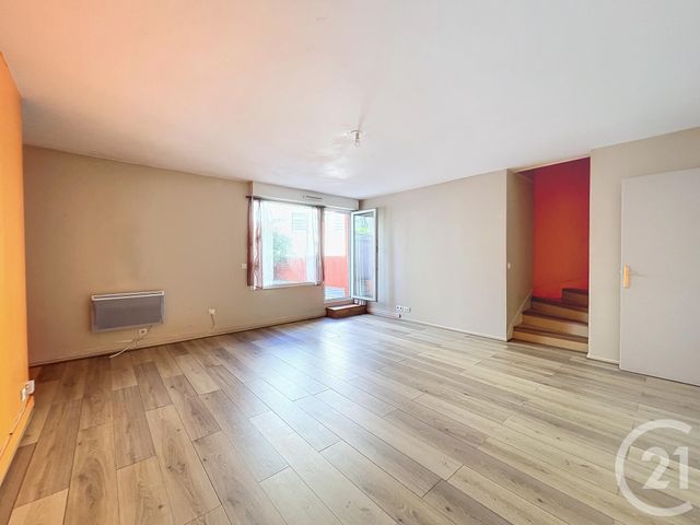 Appartement F4 à vendre - 4 pièces - 82,07 m2 - St Denis - 93 - ILE-DE-FRANCE