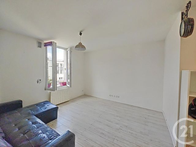 Appartement F3 à vendre - 3 pièces - 52,09 m2 - St Denis - 93 - ILE-DE-FRANCE