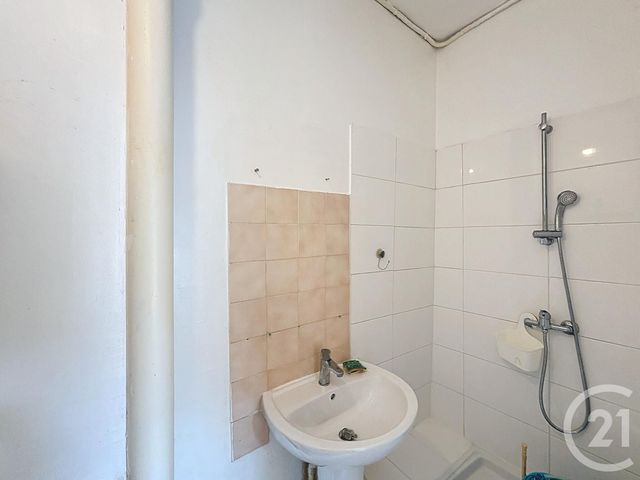 Afficher la photo en grand Appartement F2 à vendre - 2 pièces - 29,79 m2 - St Denis - 93 - ILE-DE-FRANCE