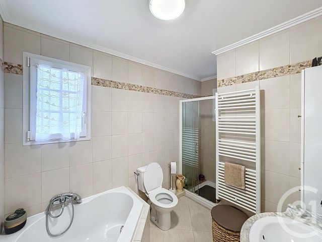 Afficher la photo en grand Maison à vendre - 5 pièces - 91,60 m2 - St Denis - 93 - ILE-DE-FRANCE