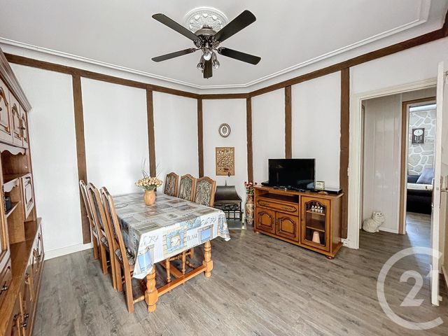 Afficher la photo en grand Appartement F3 à vendre - 3 pièces - 51,30 m2 - St Denis - 93 - ILE-DE-FRANCE