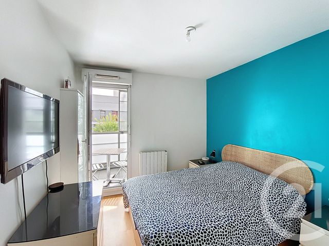 Afficher la photo en grand Appartement F4 à vendre - 4 pièces - 75,91 m2 - St Denis - 93 - ILE-DE-FRANCE