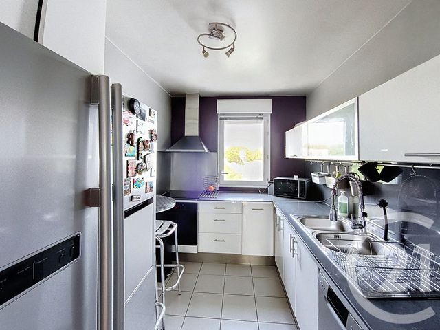 Afficher la photo en grand Appartement F4 à vendre - 4 pièces - 75,91 m2 - St Denis - 93 - ILE-DE-FRANCE