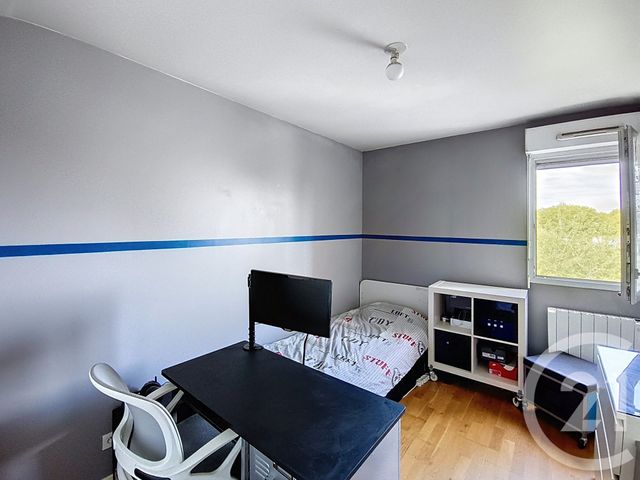 Afficher la photo en grand Appartement F4 à vendre - 4 pièces - 75,91 m2 - St Denis - 93 - ILE-DE-FRANCE