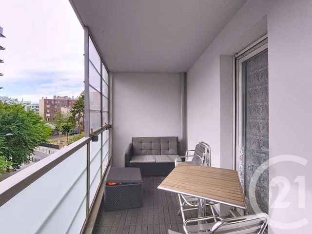 Afficher la photo en grand Appartement F4 à vendre - 4 pièces - 75,91 m2 - St Denis - 93 - ILE-DE-FRANCE