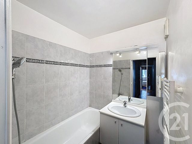 Appartement F4 &agrave; vendre - 4 pi&egrave;ces - 75,91 m2 - St Denis - 93 - ILE-DE-FRANCE