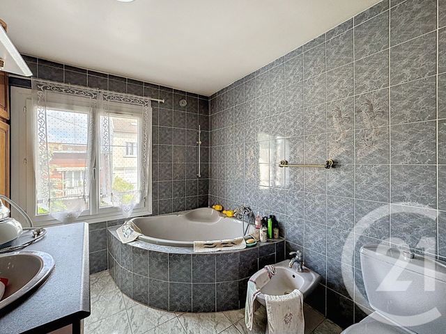 Afficher la photo en grand Maison à vendre - 6 pièces - 81 m2 - St Denis - 93 - ILE-DE-FRANCE