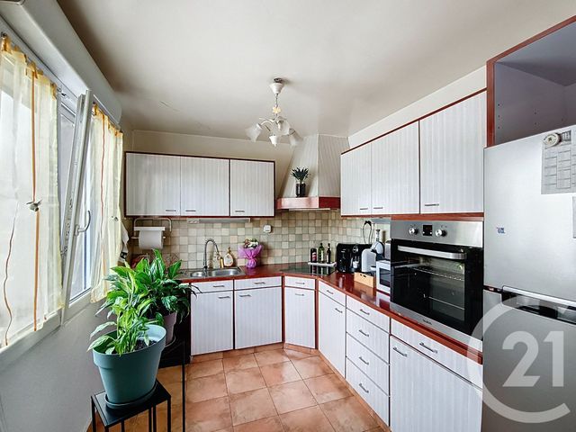 Afficher la photo en grand Maison à vendre - 4 pièces - 72 m2 - St Denis - 93 - ILE-DE-FRANCE