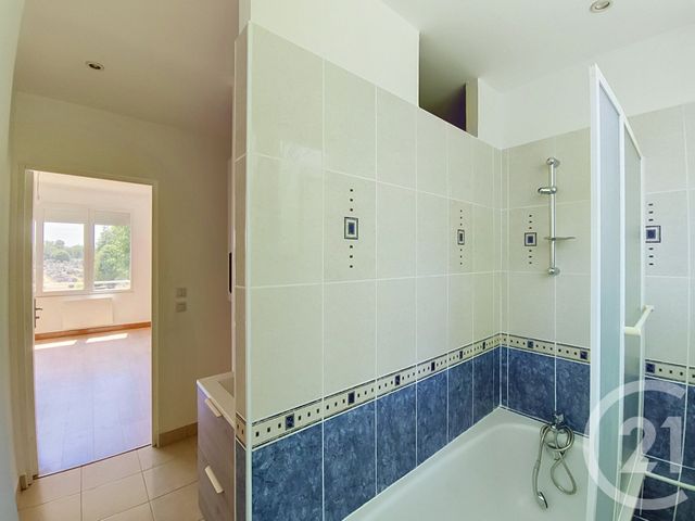 Appartement F3 &agrave; louer - 3 pi&egrave;ces - 62,26 m2 - St Denis - 93 - ILE-DE-FRANCE
