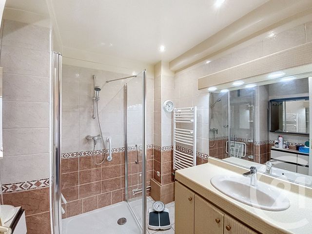 Afficher la photo en grand Appartement F3 à vendre - 3 pièces - 71,67 m2 - St Denis - 93 - ILE-DE-FRANCE