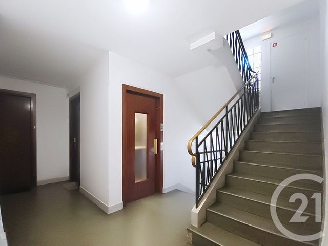 Afficher la photo en grand Appartement F3 à vendre - 3 pièces - 71,67 m2 - St Denis - 93 - ILE-DE-FRANCE