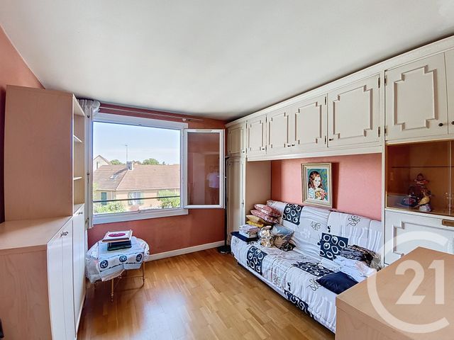 Afficher la photo en grand Appartement F3 à vendre - 3 pièces - 71,67 m2 - St Denis - 93 - ILE-DE-FRANCE