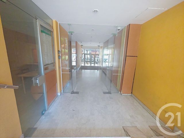 Afficher la photo en grand Appartement F1 à vendre - 1 pièce - 27,44 m2 - Paris - 75020 - ILE-DE-FRANCE