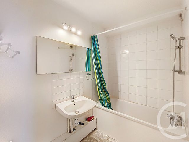 Appartement F2 bis à vendre - 2 pièces - 60,42 m2 - St Denis - 93 - ILE-DE-FRANCE