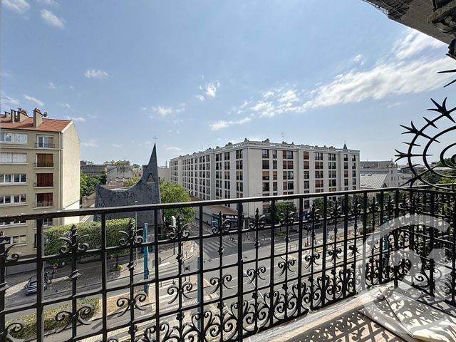 Afficher la photo en grand Appartement F3 à vendre - 3 pièces - 65 m2 - St Denis - 93 - ILE-DE-FRANCE