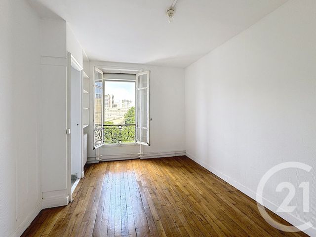 Afficher la photo en grand Appartement F3 à vendre - 3 pièces - 65 m2 - St Denis - 93 - ILE-DE-FRANCE