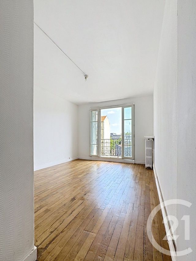 Afficher la photo en grand Appartement F3 à vendre - 3 pièces - 65 m2 - St Denis - 93 - ILE-DE-FRANCE