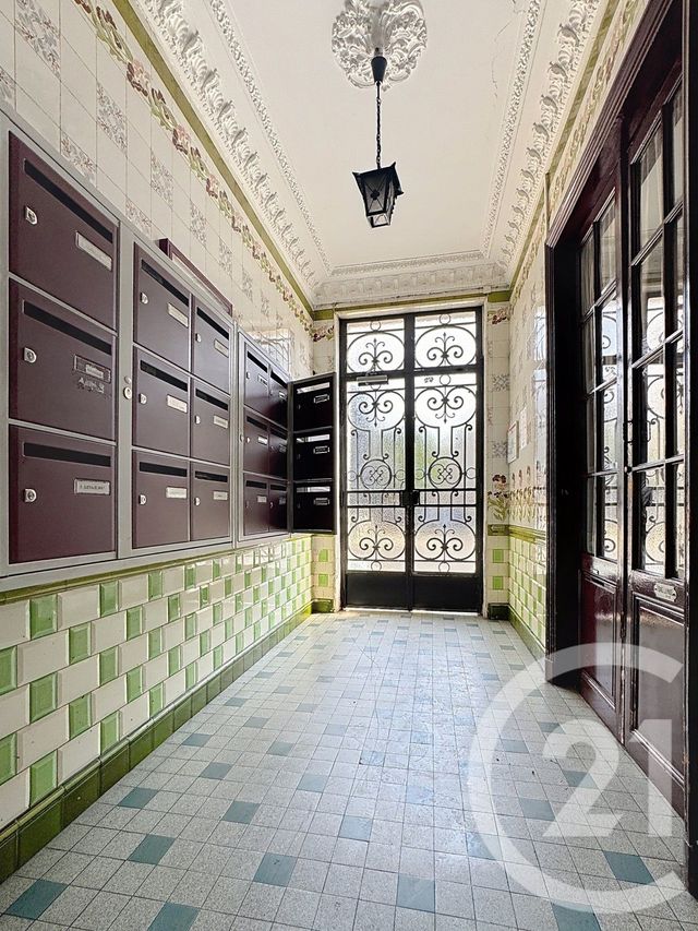 Afficher la photo en grand Appartement F3 à vendre - 3 pièces - 65 m2 - St Denis - 93 - ILE-DE-FRANCE