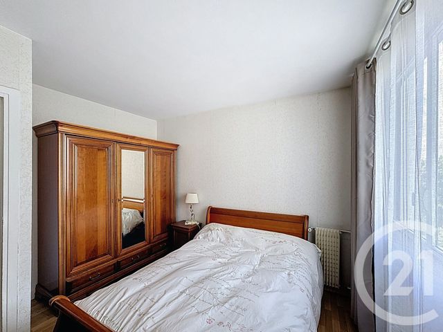 Afficher la photo en grand Appartement F3 à vendre - 3 pièces - 65,04 m2 - St Denis - 93 - ILE-DE-FRANCE