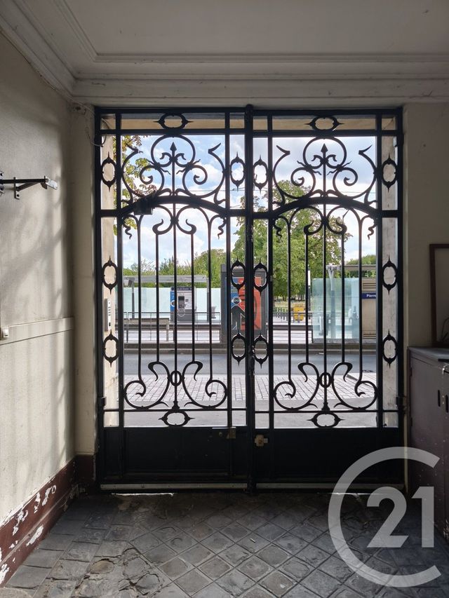 Afficher la photo en grand Appartement F2 à louer - 2 pièces - 56,10 m2 - St Denis - 93 - ILE-DE-FRANCE