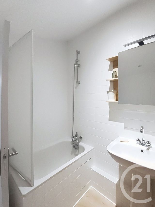 Afficher la photo en grand Maison à vendre - 4 pièces - 93,82 m2 - St Denis - 93 - ILE-DE-FRANCE