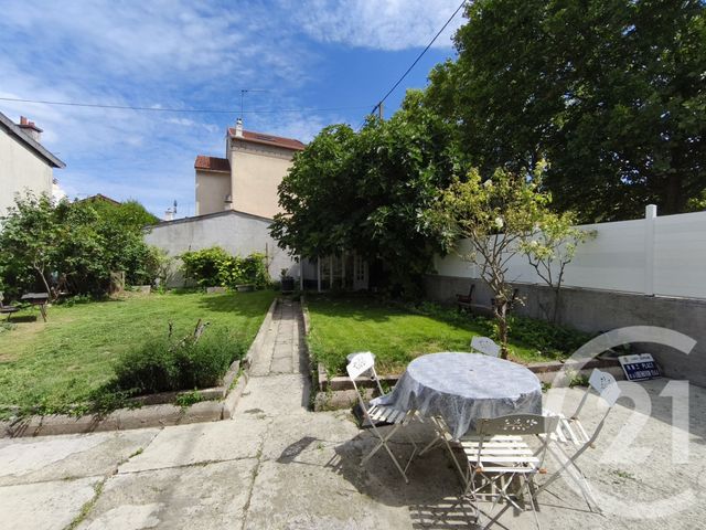 Afficher la photo en grand Maison à vendre - 4 pièces - 93,82 m2 - St Denis - 93 - ILE-DE-FRANCE