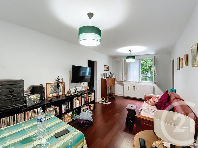 Afficher la photo en grand Appartement F3 à vendre - 3 pièces - 58,25 m2 - St Denis - 93 - ILE-DE-FRANCE