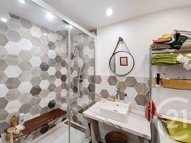 Afficher la photo en grand Appartement F3 à vendre - 3 pièces - 58,25 m2 - St Denis - 93 - ILE-DE-FRANCE