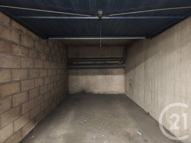 Afficher la photo en grand Parking à louer - 12 m2 - St Denis - 93 - ILE-DE-FRANCE