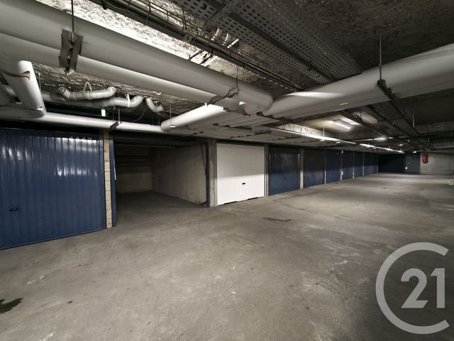 Afficher la photo en grand Parking à louer - 12 m2 - St Denis - 93 - ILE-DE-FRANCE