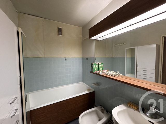 Appartement F2 à vendre - 2 pièces - 42,63 m2 - St Denis - 93 - ILE-DE-FRANCE