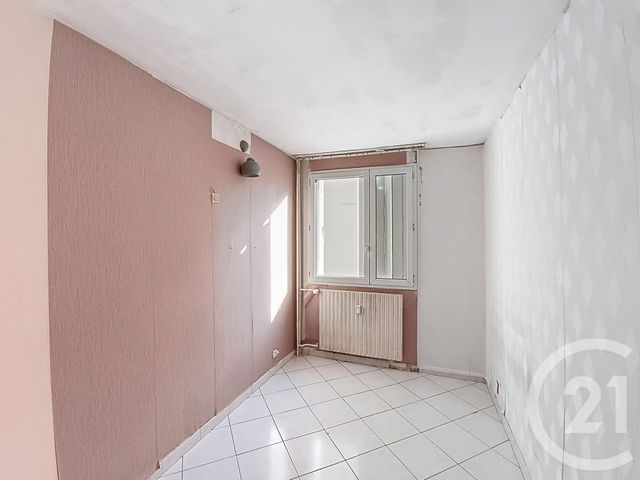 Afficher la photo en grand Appartement F5 à vendre - 5 pièces - 96,78 m2 - St Denis - 93 - ILE-DE-FRANCE