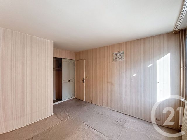 Afficher la photo en grand Appartement F5 à vendre - 5 pièces - 96,78 m2 - St Denis - 93 - ILE-DE-FRANCE