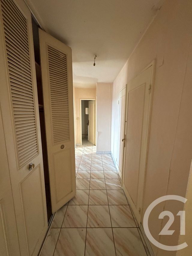 Afficher la photo en grand Appartement F5 à vendre - 5 pièces - 96,78 m2 - St Denis - 93 - ILE-DE-FRANCE