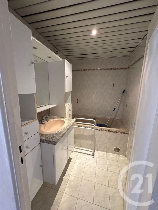 Afficher la photo en grand Appartement F5 à vendre - 5 pièces - 96,78 m2 - St Denis - 93 - ILE-DE-FRANCE
