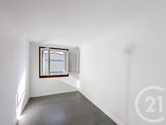Afficher la photo en grand Appartement F4 à vendre - 4 pièces - 69,08 m2 - St Denis - 93 - ILE-DE-FRANCE