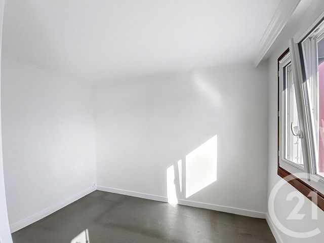 Afficher la photo en grand Appartement F4 à vendre - 4 pièces - 69,08 m2 - St Denis - 93 - ILE-DE-FRANCE