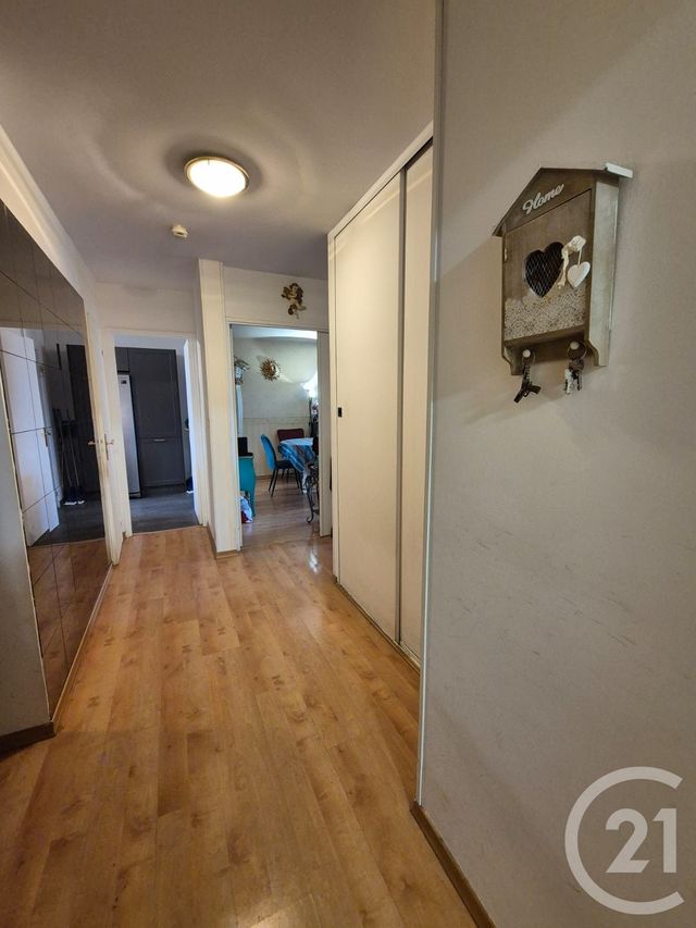 Afficher la photo en grand Appartement F3 à vendre - 3 pièces - 69,26 m2 - St Denis - 93 - ILE-DE-FRANCE