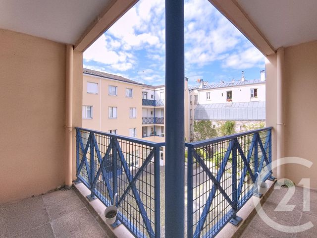 Afficher la photo en grand Appartement F3 à vendre - 3 pièces - 67,26 m2 - St Denis - 93 - ILE-DE-FRANCE