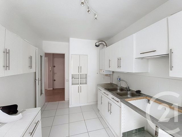 Afficher la photo en grand Appartement F3 à vendre - 3 pièces - 67,26 m2 - St Denis - 93 - ILE-DE-FRANCE