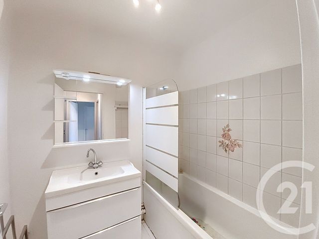 Afficher la photo en grand Appartement F3 à vendre - 3 pièces - 67,26 m2 - St Denis - 93 - ILE-DE-FRANCE