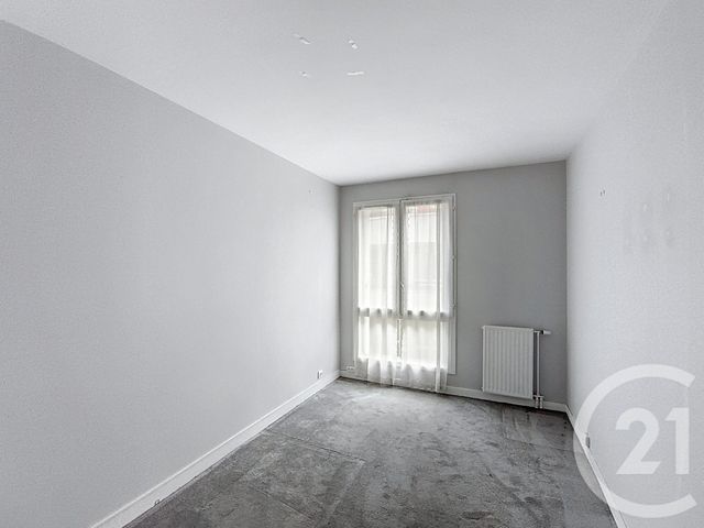 Afficher la photo en grand Appartement F3 à vendre - 3 pièces - 67,26 m2 - St Denis - 93 - ILE-DE-FRANCE