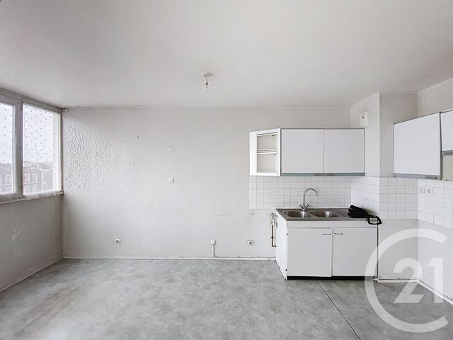 Afficher la photo en grand Appartement F2 à vendre - 2 pièces - 52,38 m2 - St Denis - 93 - ILE-DE-FRANCE