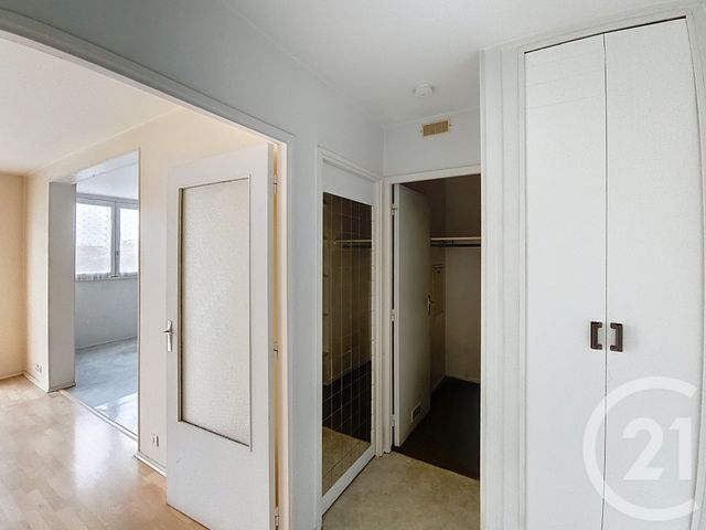 Afficher la photo en grand Appartement F2 à vendre - 2 pièces - 52,38 m2 - St Denis - 93 - ILE-DE-FRANCE