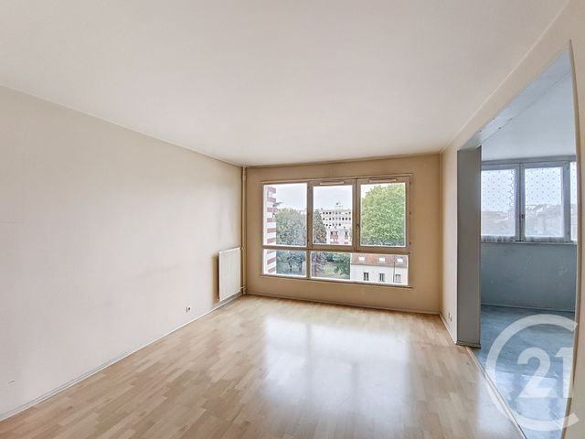 Afficher la photo en grand Appartement F2 à vendre - 2 pièces - 52,38 m2 - St Denis - 93 - ILE-DE-FRANCE