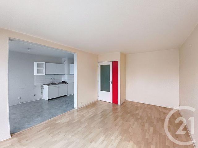 Afficher la photo en grand Appartement F2 à vendre - 2 pièces - 52,38 m2 - St Denis - 93 - ILE-DE-FRANCE