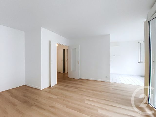 Afficher la photo en grand Appartement F2 à louer - 2 pièces - 50,85 m2 - St Denis - 93 - ILE-DE-FRANCE