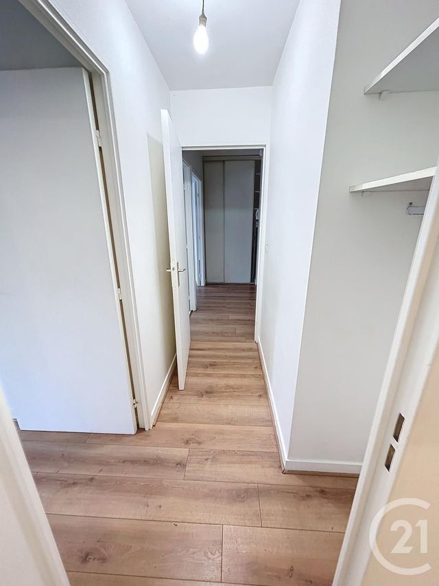 Afficher la photo en grand Appartement F2 à louer - 2 pièces - 50,85 m2 - St Denis - 93 - ILE-DE-FRANCE