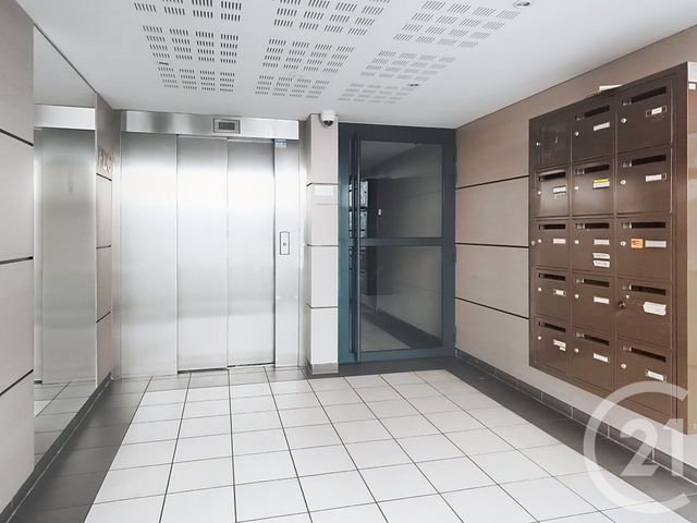 Appartement F4 &agrave; vendre - 4 pi&egrave;ces - 79,65 m2 - St Denis - 93 - ILE-DE-FRANCE